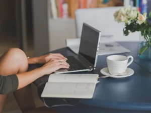 Liberdade, renda e propósito aos 40+: comece sua jornada online hoje mesmo.