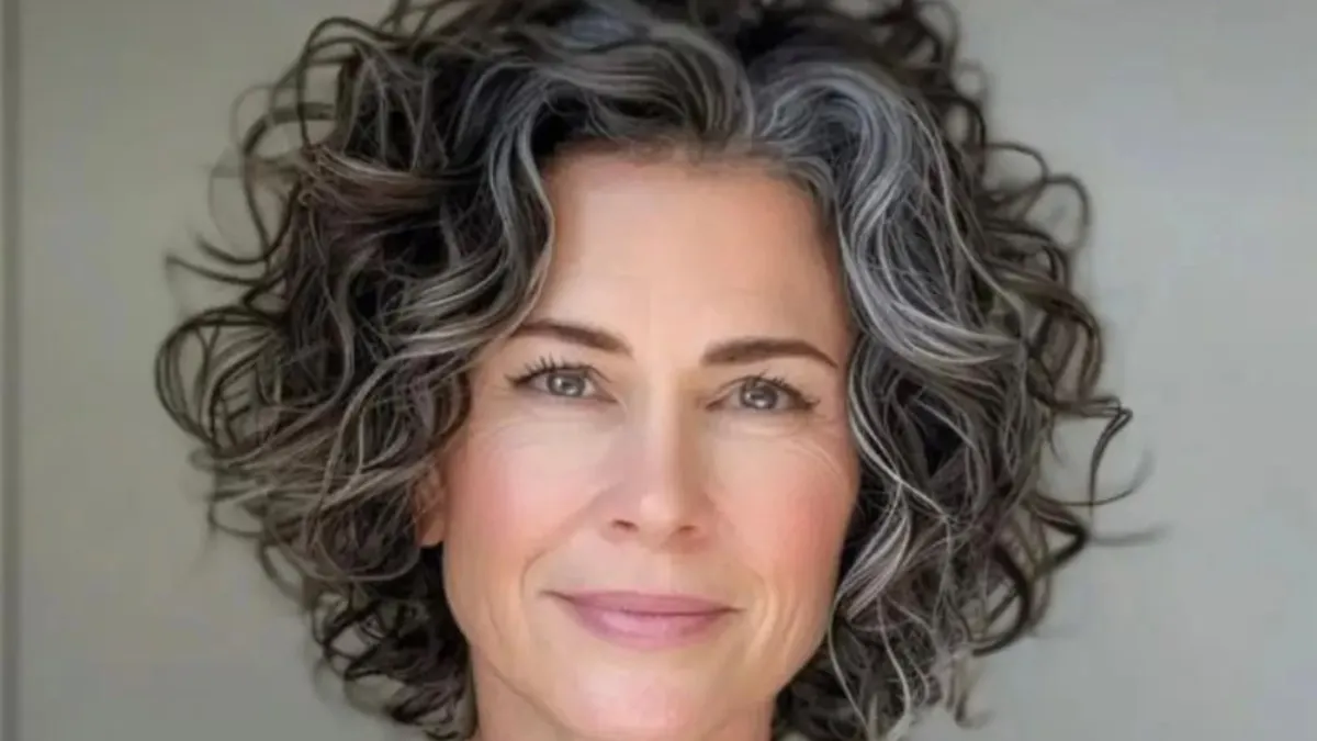 cabelo grisalho mulher 40+