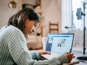 Nunca é tarde para aprender o que te leva mais longe."