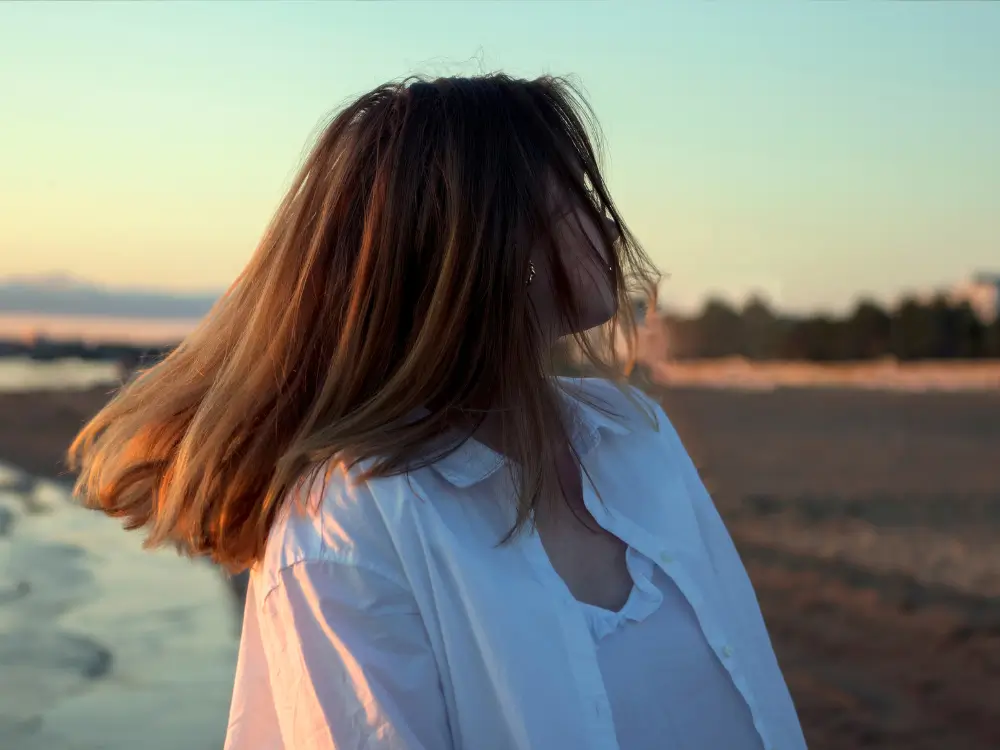 "Cabelo longo depois dos 40: quem decide até quando… é você."