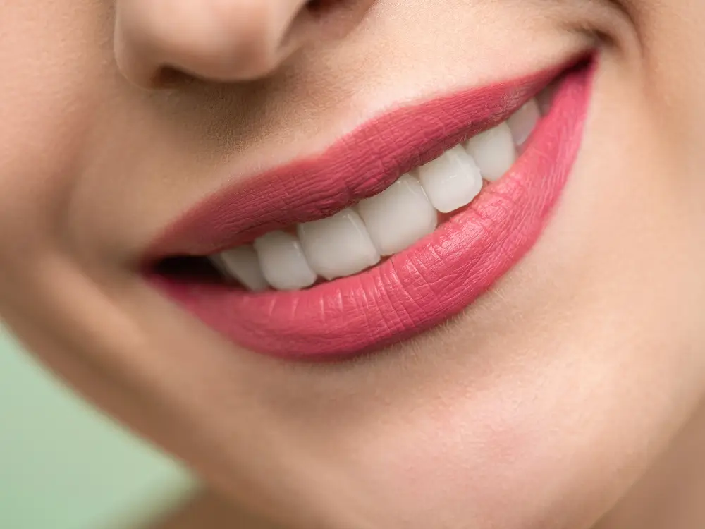 serlevve (26) “Maquiagem natural para pele madura: realce sua beleza com leveza e praticidade.”