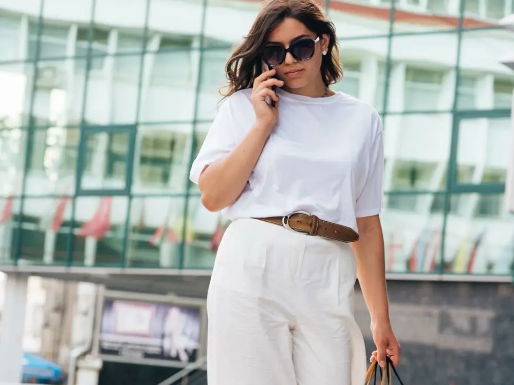 Dicas de como parecer elegante depois dos 40 com roupas clássicas e acessórios