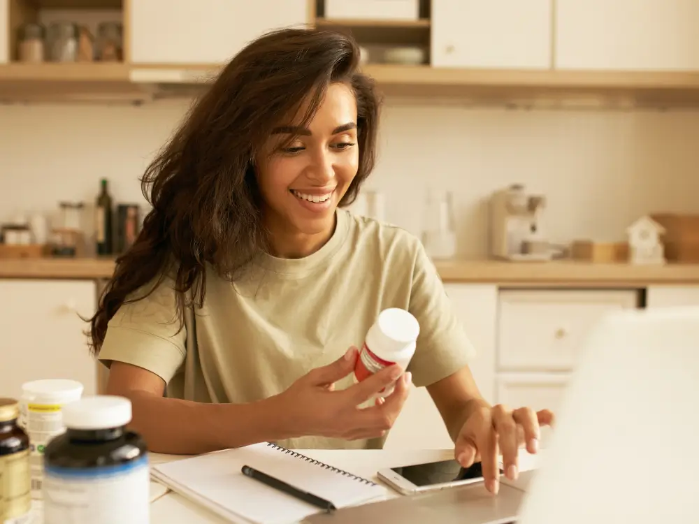 vitaminas para mulher 40+