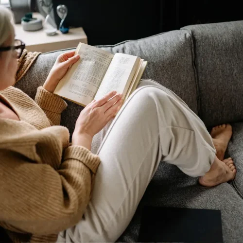 Os 10 Livros Que Toda Mulher 40+ Deveria Ler